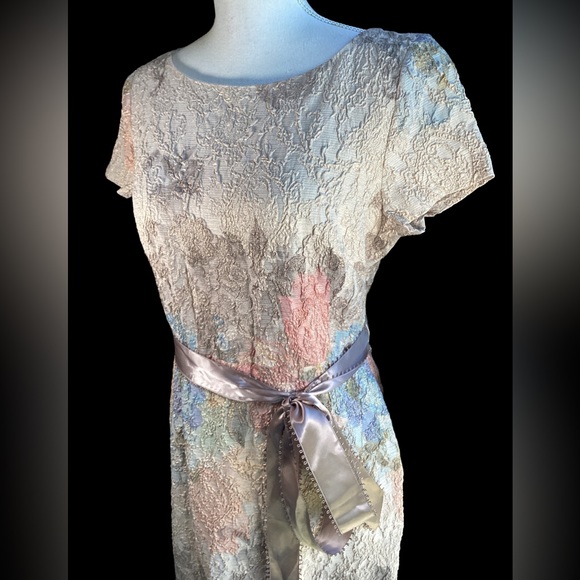 Adrianna Papell Jacquard Column Gown. S3 - Picture 8 of 17